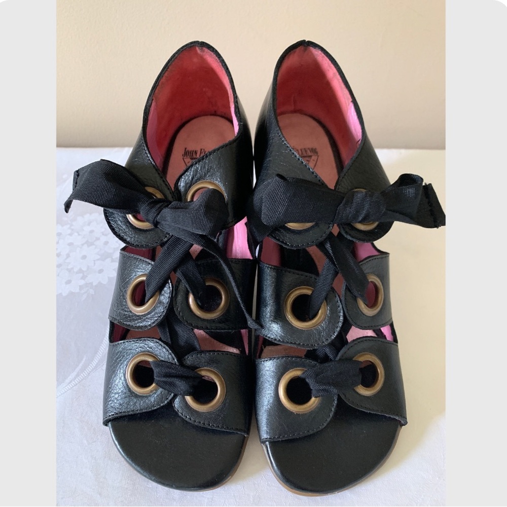 Vintage John Fluevog Sopranos Birgit Lace Up Pumps - Picture 2 of 10